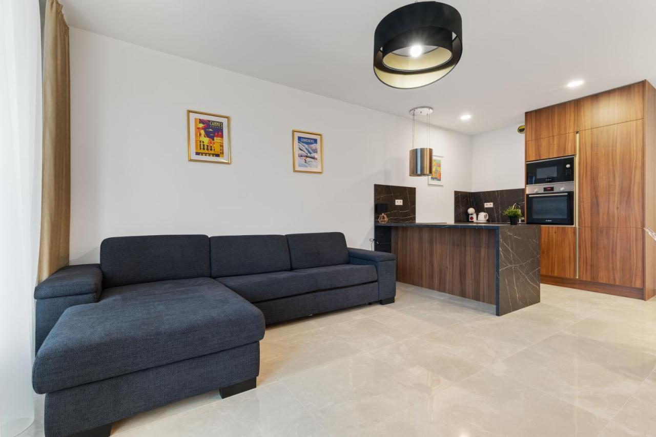 Lam Jegeho Alej - Jacuzzi - Free Parking Apartment Bratislava Exterior foto